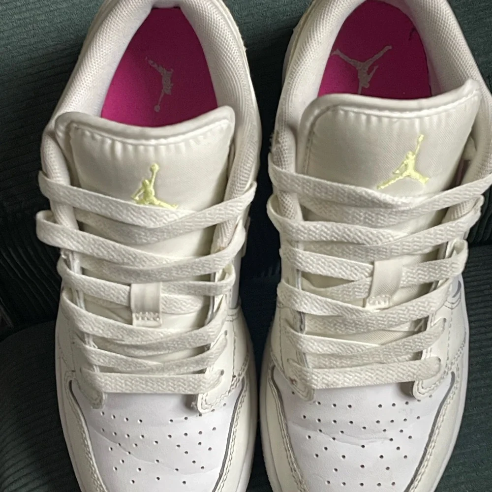 Nike Air Jordan 1’s Low - Picture 4 of 7